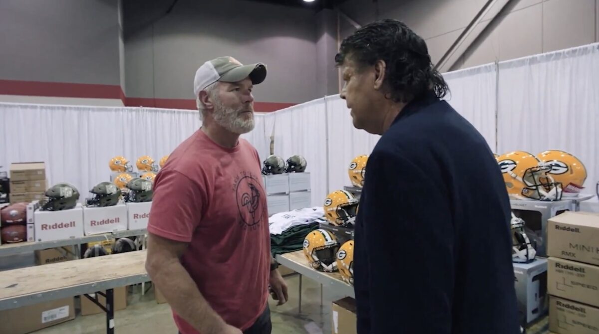 Mark Gastineau confronts Brett Favre